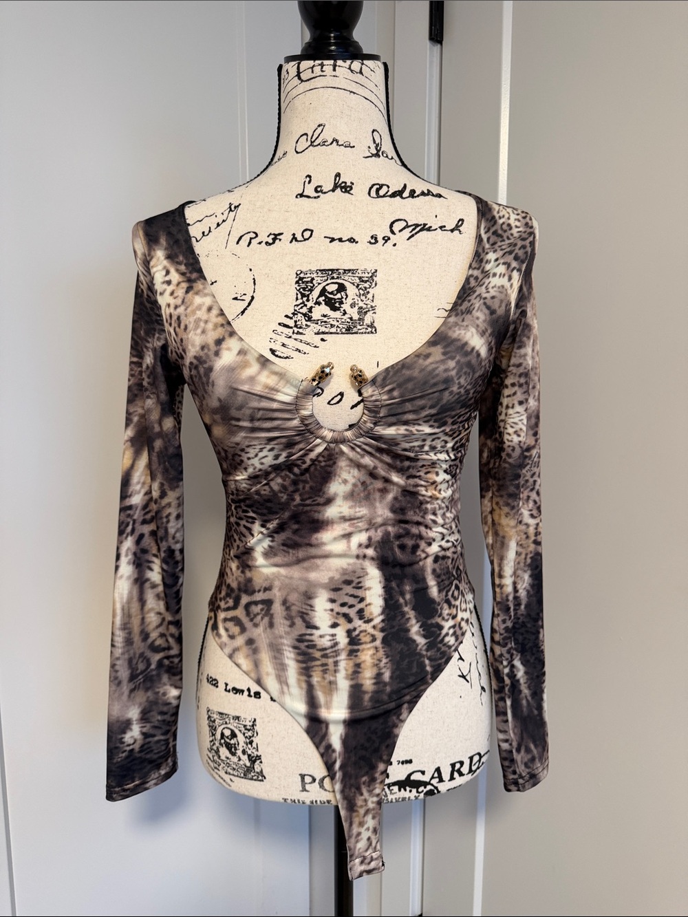 Silky body suit